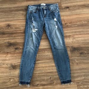 Pistola Distressed Skinny Jeans